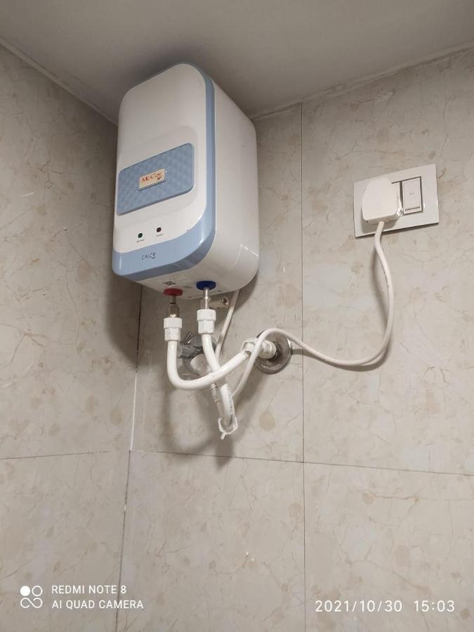 Hotel Red Rose Vadodara Exterior photo